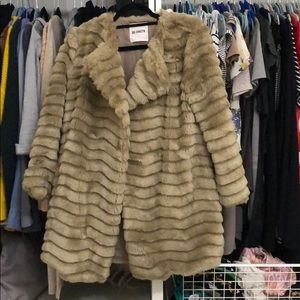 B.B. Dakota faux fur coat
